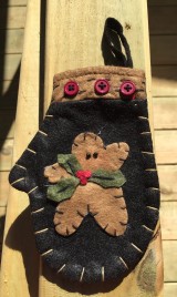 7D3915 - Christmas Felt Mittens Black with Holly and Gingerbread 