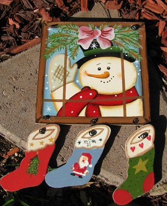 2064 - snowman window pane wood sign 2064 - snowman window pane wood sign