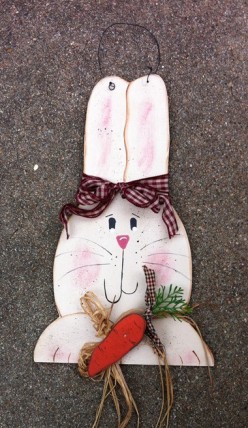 Primitive Country 300WBR Bunny Wall Hanging Burgundy Checkered Bow and Raffia