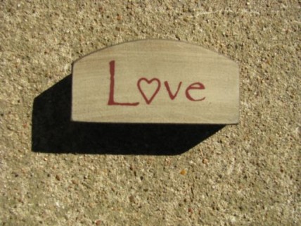 31469LW - Mini Love Arched wood Block Cream 31469LW - Mini Love Arched wood Block Cream