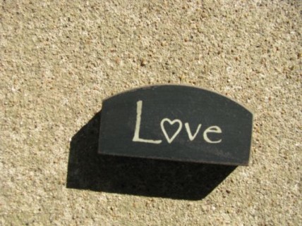 31469LB - Mini Love Arched wood Block Black