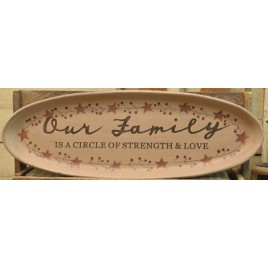 31564-Our Family is a circle of strength and love wood plate