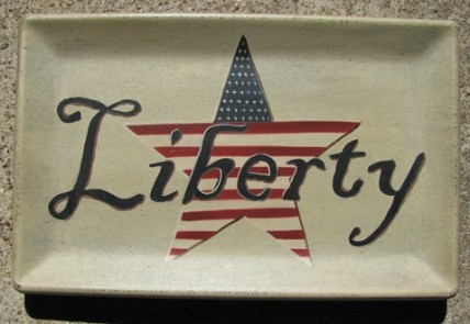 31674L - Liberty Rectangle star wood plate 