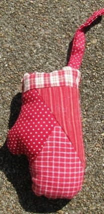 Primitive Decor 50648M - Mitten Patchwork Ornament Primitive Decor 50648M - Mitten Patchwork Ornament