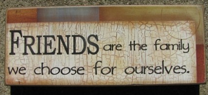 KLY56334F Friends are the family we choose for ourselves wood sign KLY56334F Friends are the family we choose for ourselves wood sign