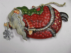 603316-Tin Santa Ornament green cap 