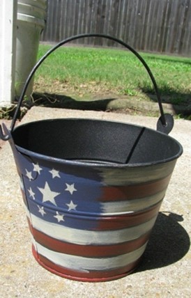 Primitive Americana Bucket 704249 - Americana Tin Bucket Primitive Americana Bucket 704249 - Americana Tin Bucket