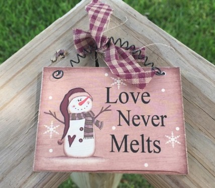  5780LNM - Love Never Melts 