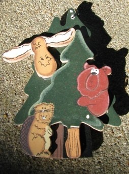 Wood Christmas Ornament wd1075 - Tree w/moose bear chipmunk
