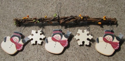 2029 - 3 snowman on branch with berries and snowflakes 